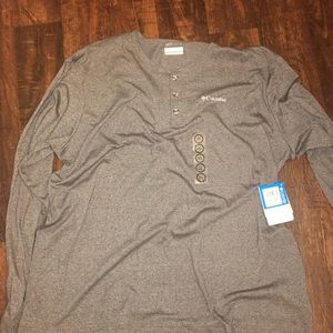 Super soft Columbia 3/4 button long sleeve